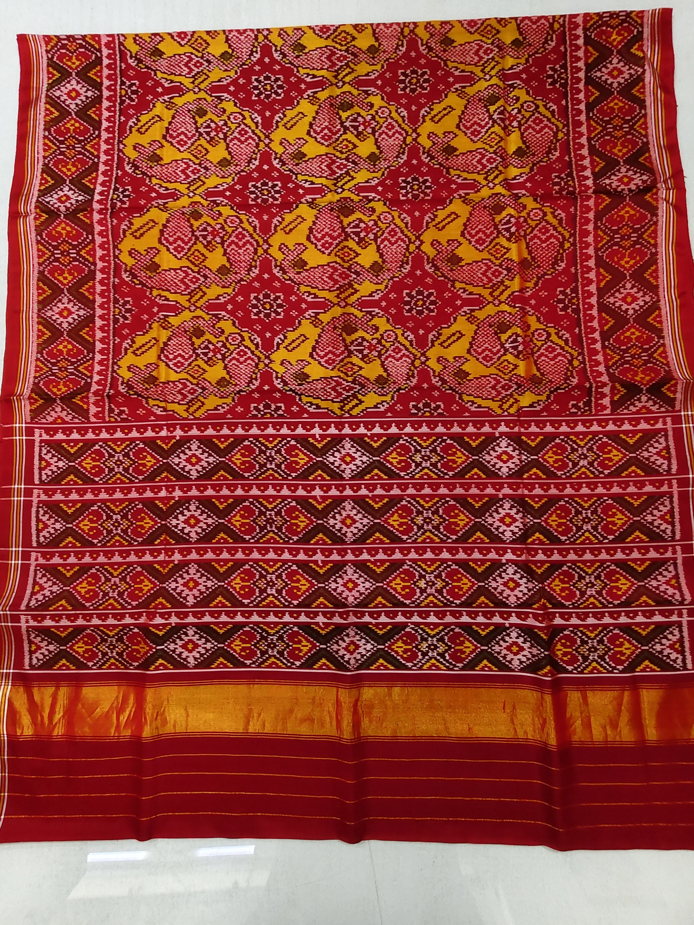 Red Selari Border Machali Chabdi Mustard Single Ikat Patola Saree with Blouse Piece (8 Ply Silk)