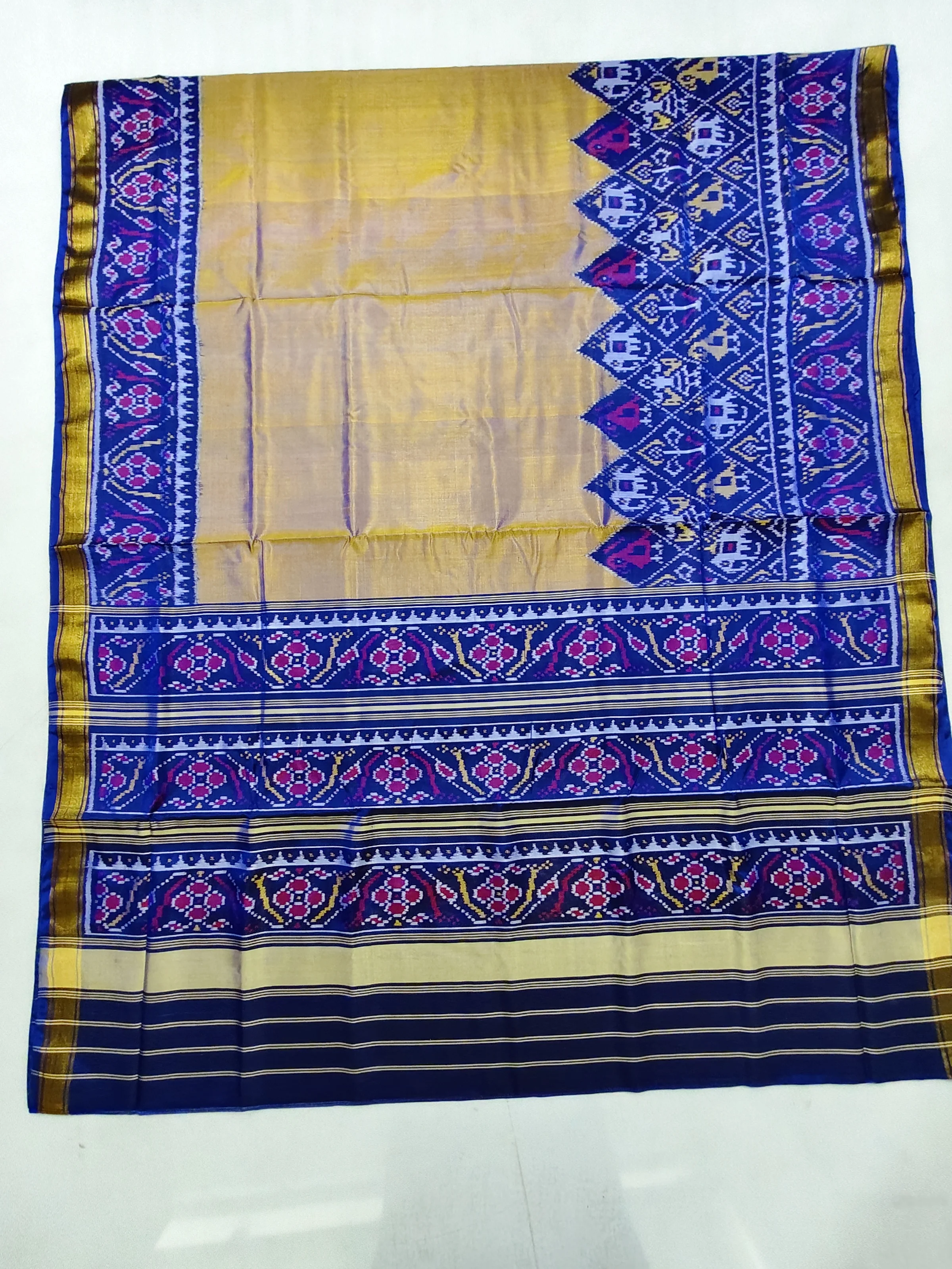 Blue Triful Border Nanu Narikunj Motifs Single Ikat Patola Saree 6 Ply Silk