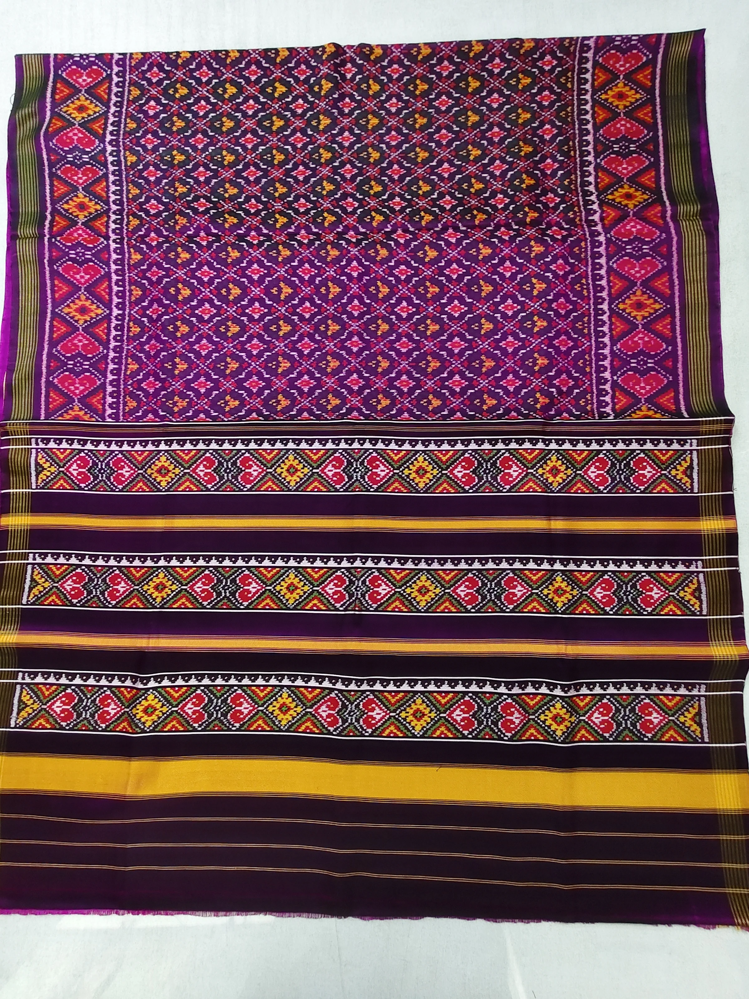 Wine Colour Selari Border Buttonful Bhat Motifs Twill Ikat Patola Saree