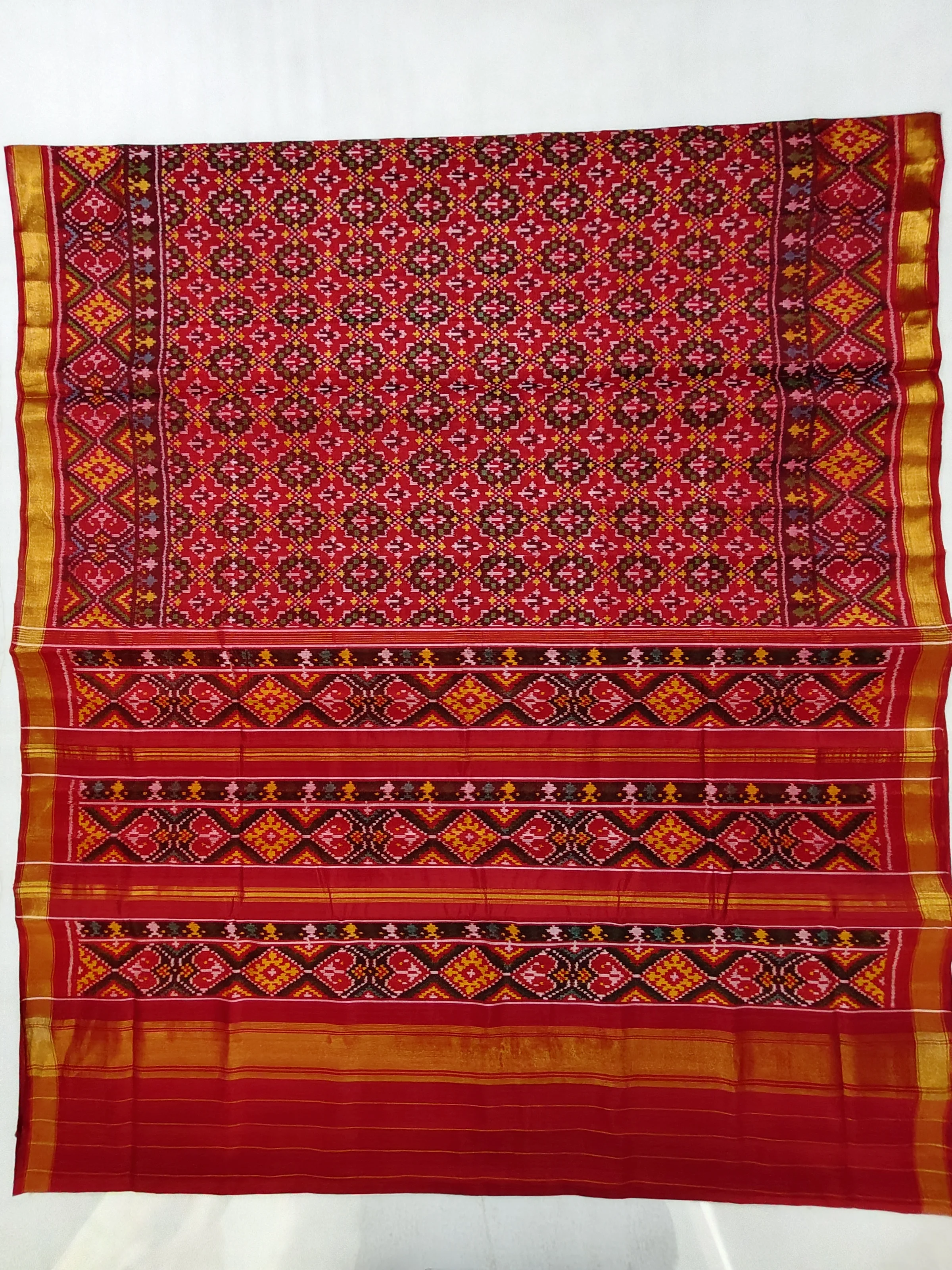 Red Brown Selari Border Buttonful Bhat Motifs Single Ikat Patola Saree with Blouse Piece (6 Ply Silk)
