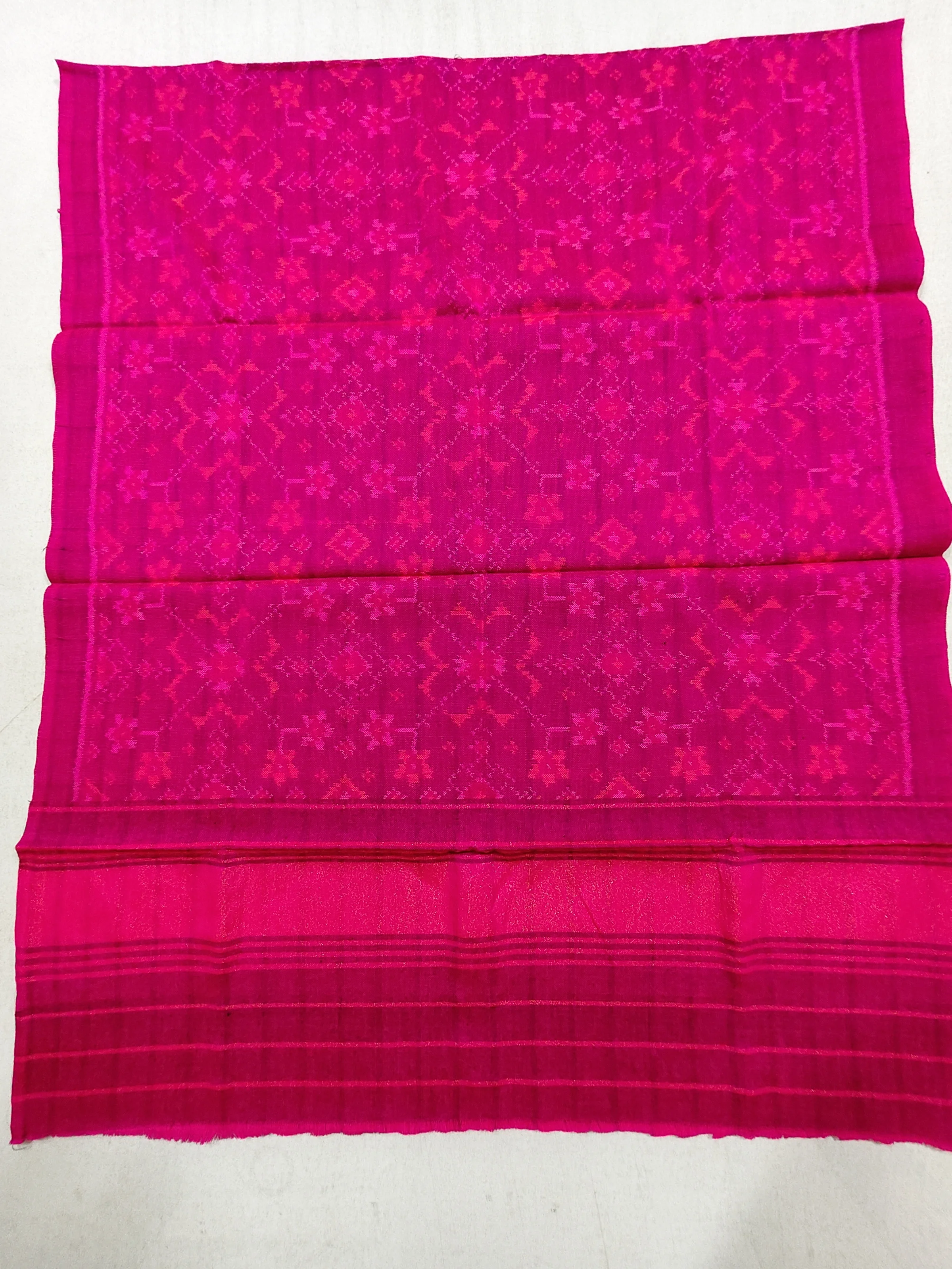 Pink Navratan Motifs Woollen Shawl