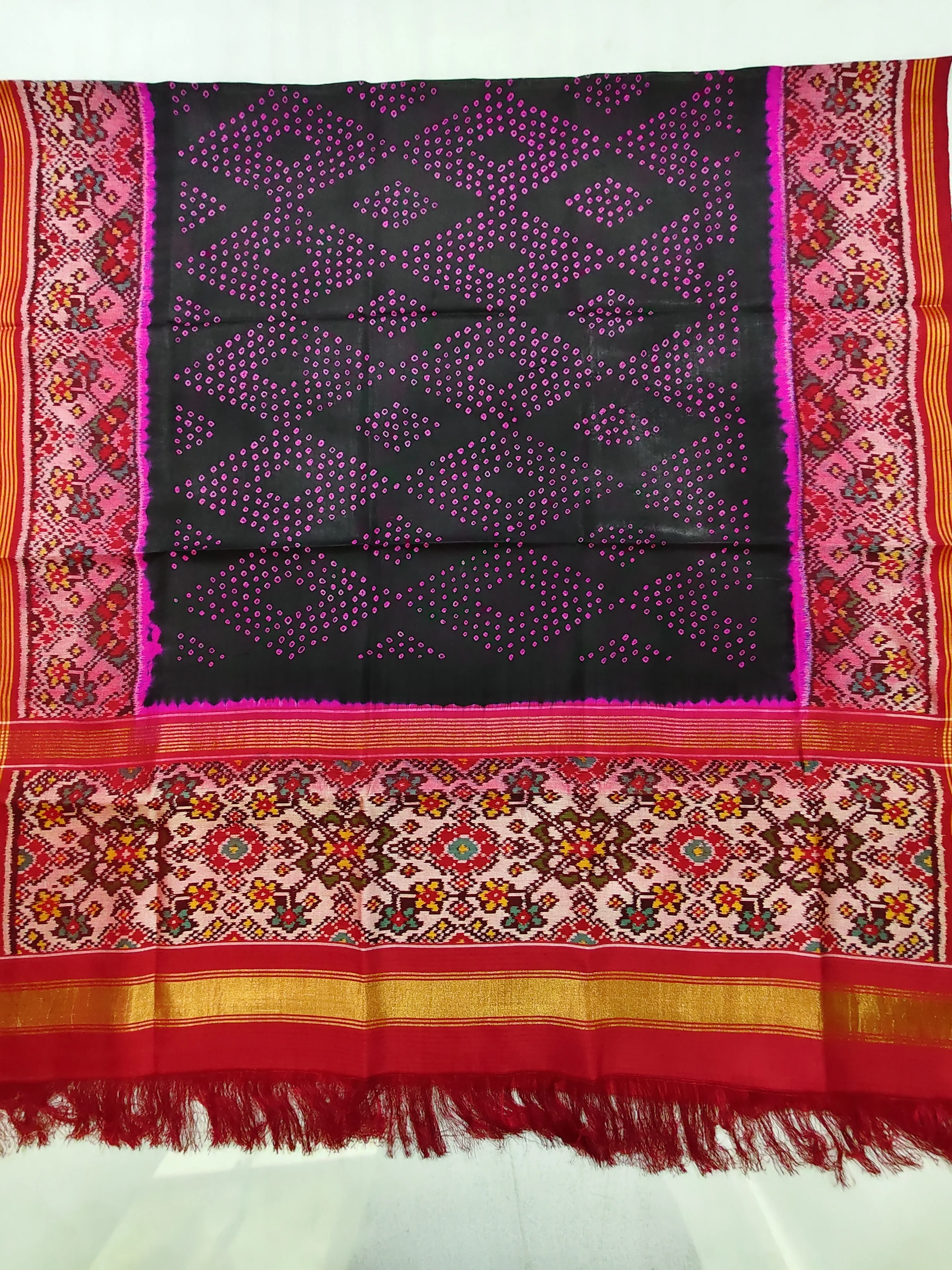 Red & Black Patola Bandhej Single Ikat Chaniya Choli Dupatta 8 Ply Silk