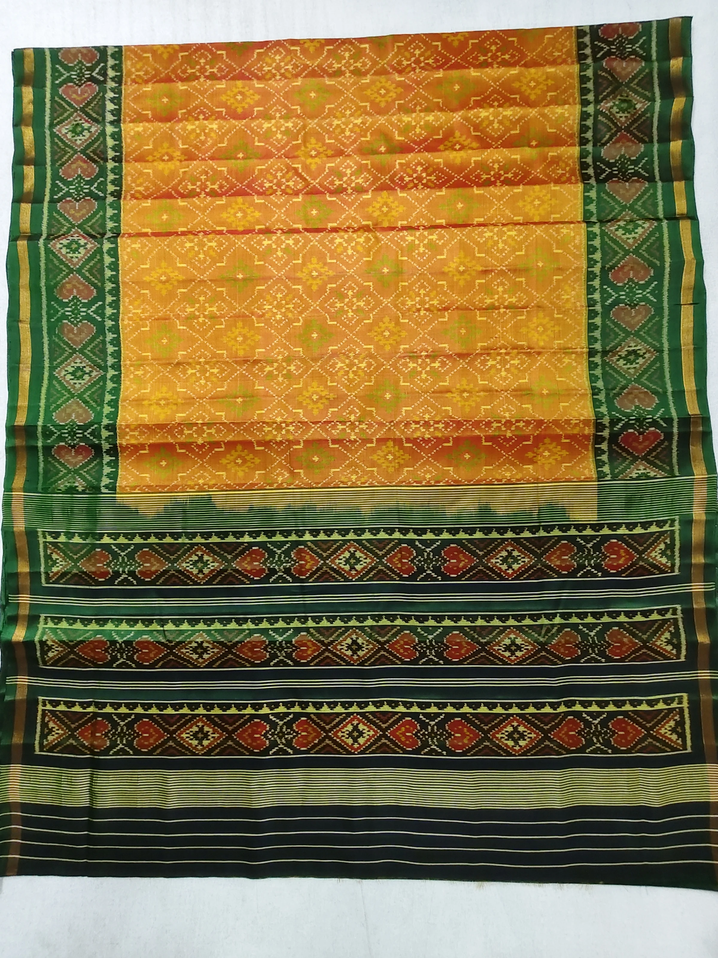 Green Mustard Selari Border Chanda Buttonful Bhat Fusion Single Ikat Patola Saree with Blouse Piece (6 Ply Silk)