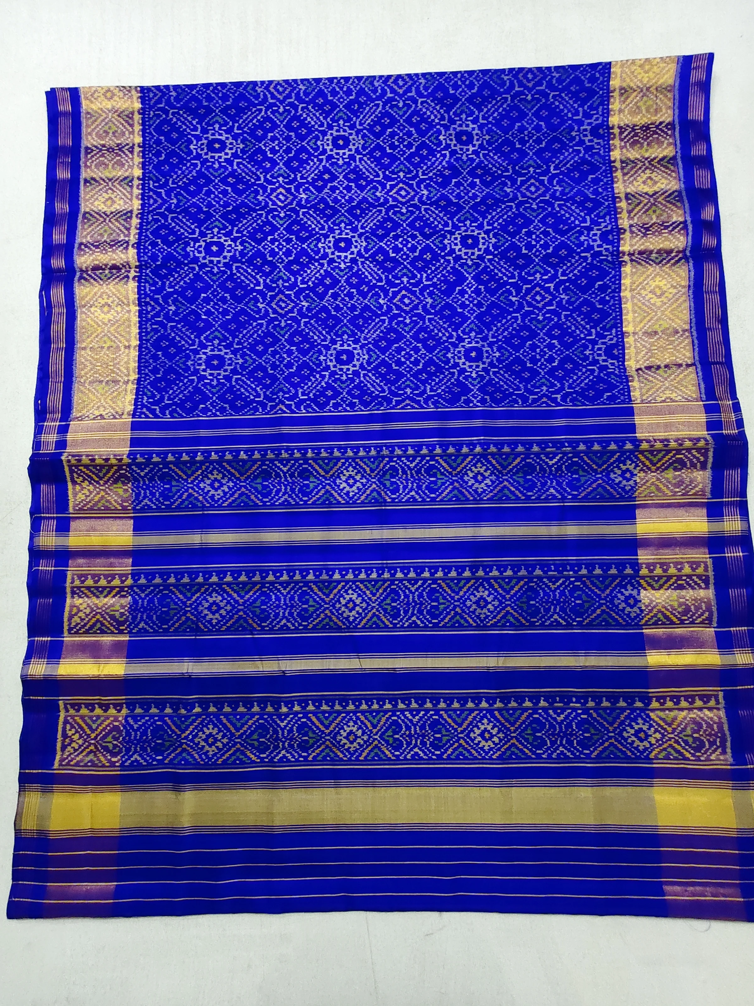 Blue Selari Border Manekchowk Motifs Single Ikat Patola Saree