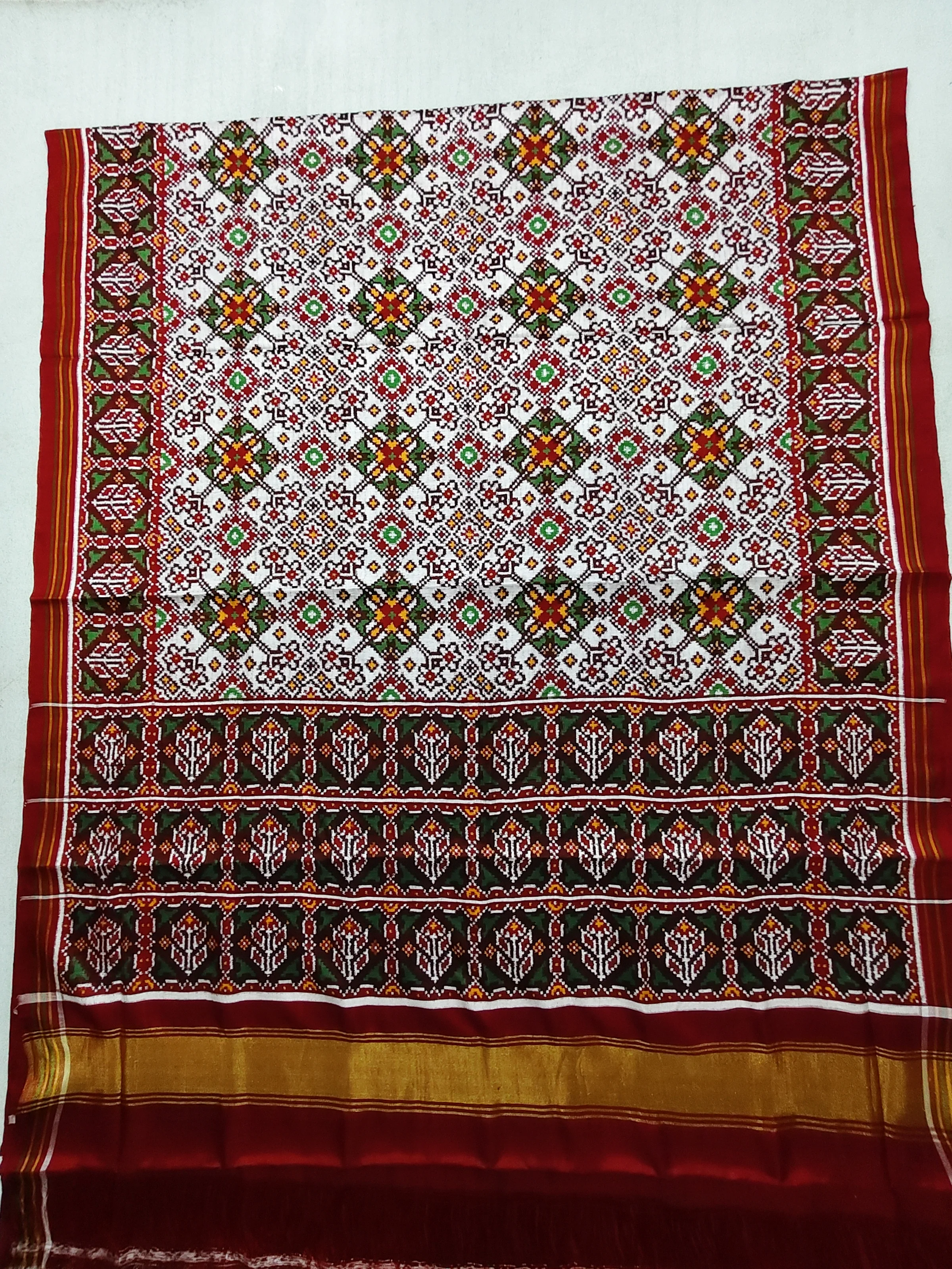 Red Jad Border White Navratan Motifs Double Ikat Patola Saree