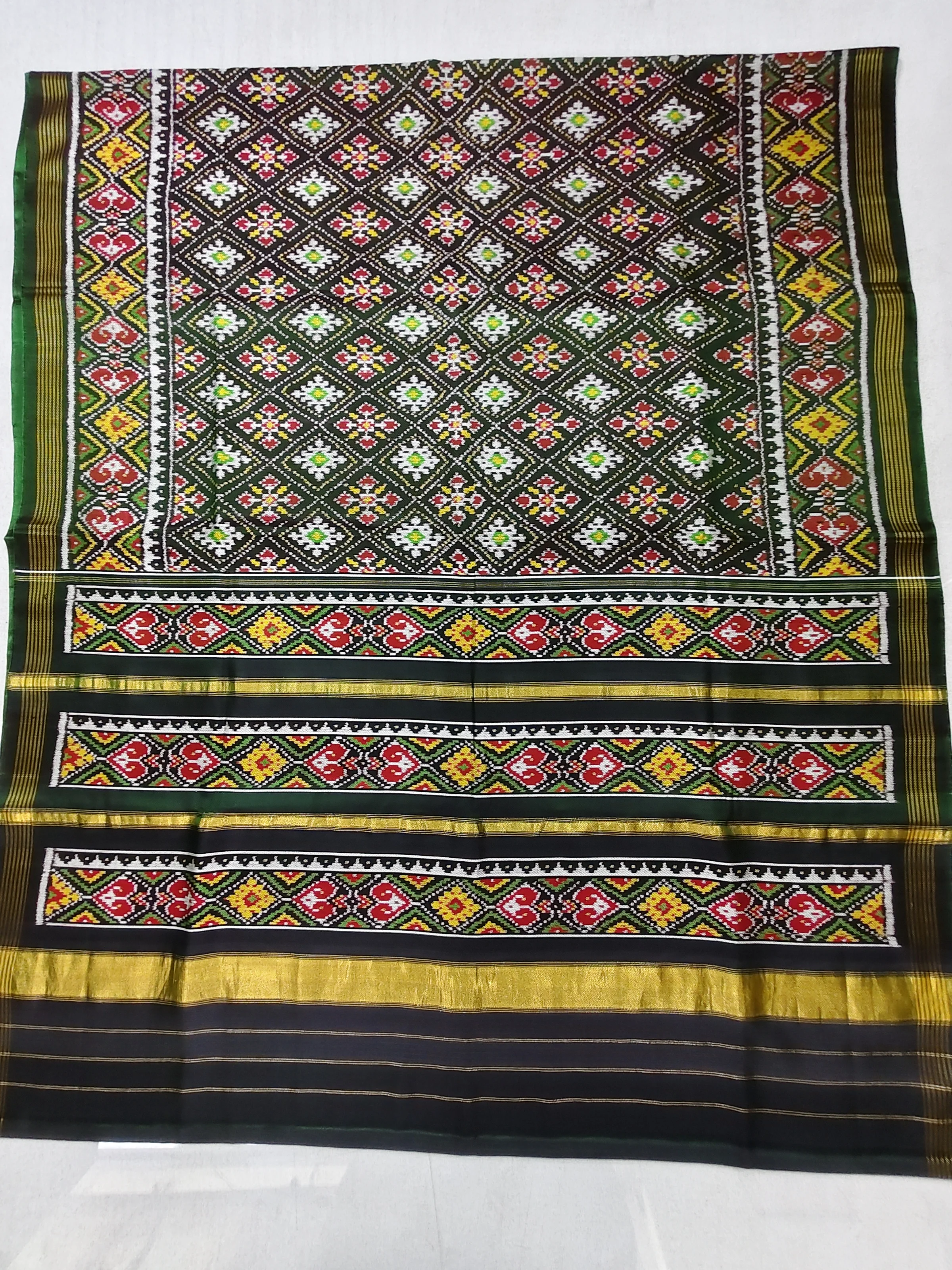 Green Selari Border Chandabhat Motifs Twill Ikat Patola Saree