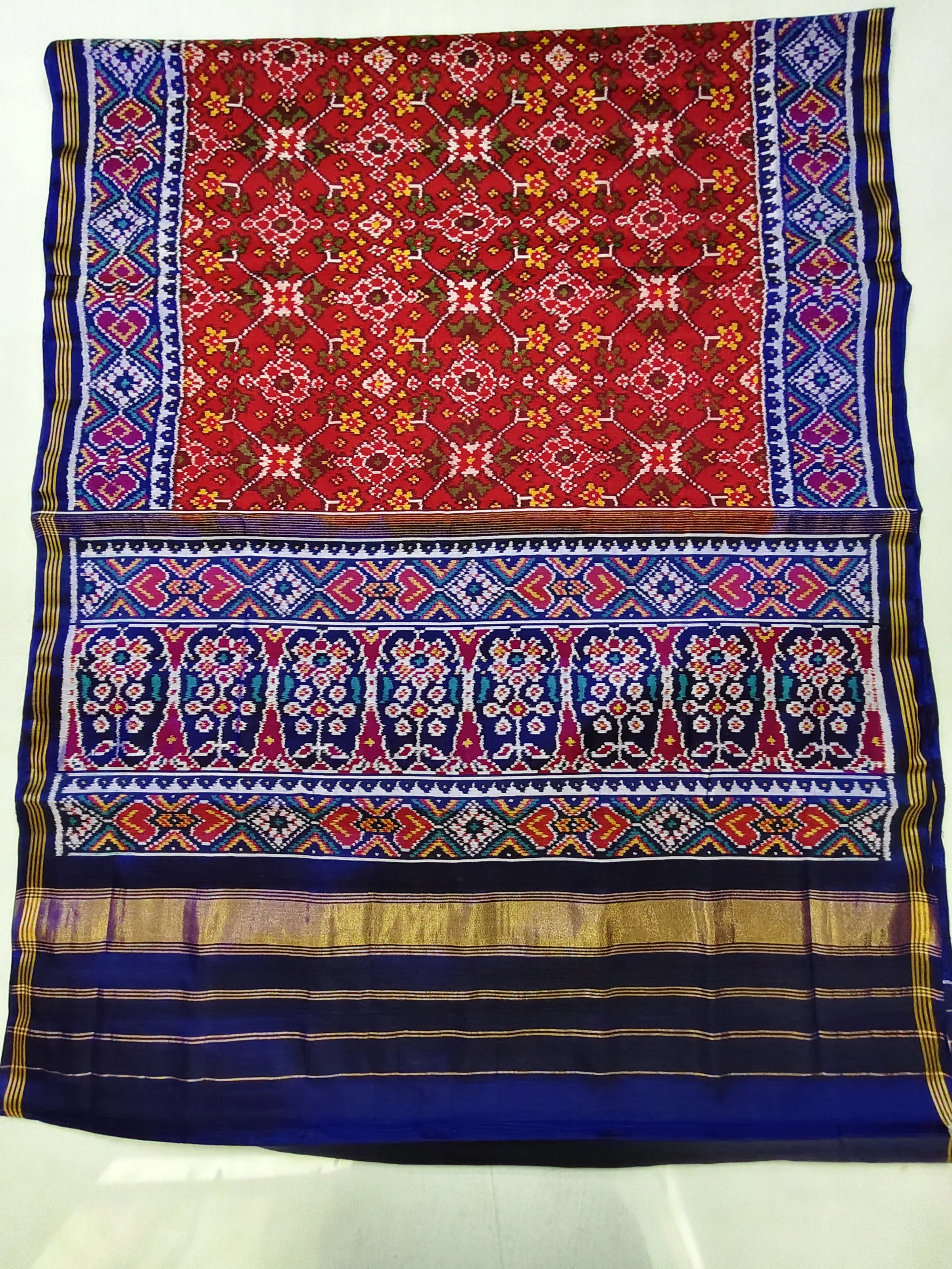 Blue Selari Border Red Maroon Navratan Motifs Single Ikat Patola Saree with Blouse Piece (6 Ply Silk)