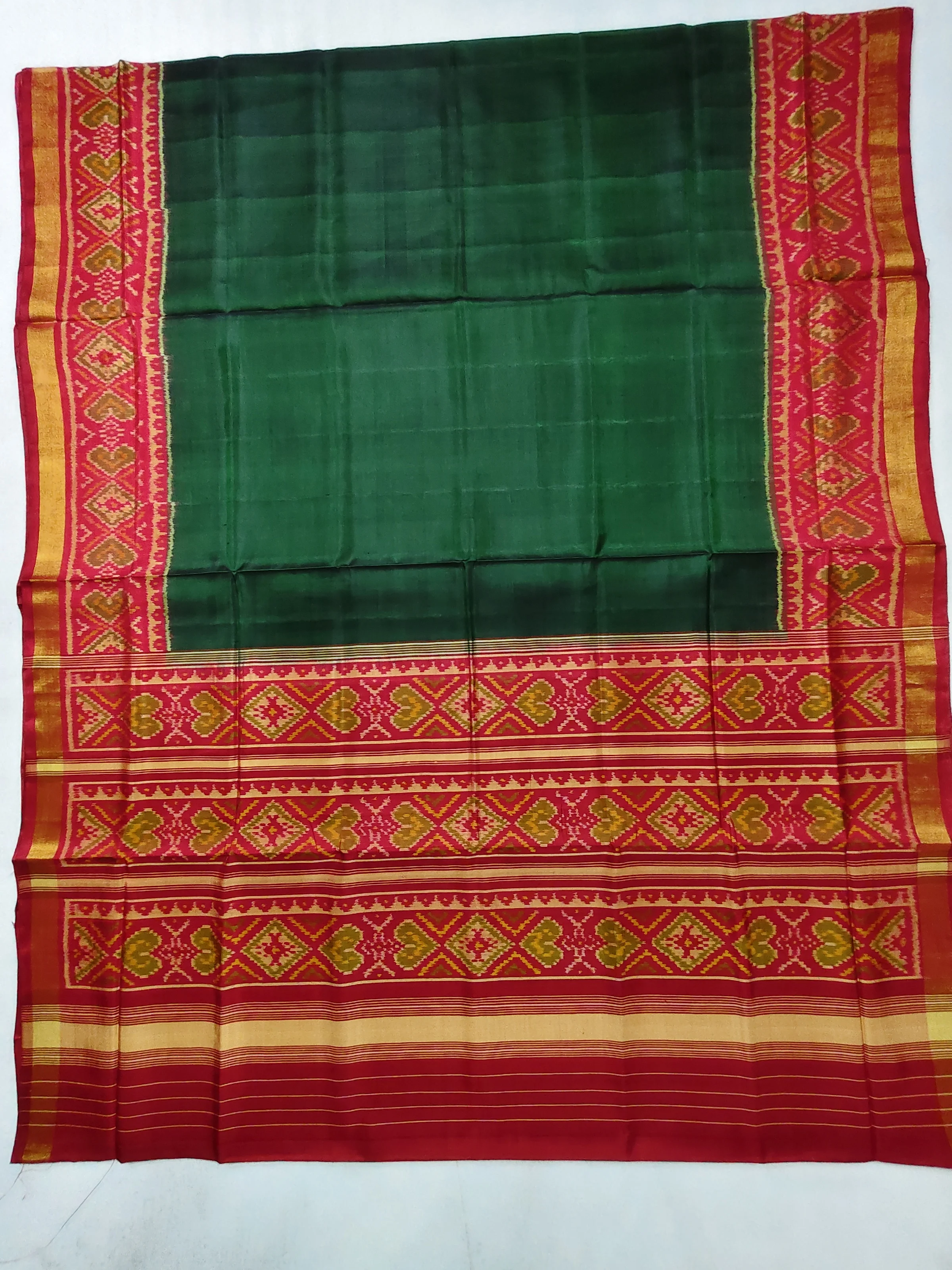 Red Selari Border Green Gala Single Ikat Patola Saree with Blouse Piece (6 Ply Silk)