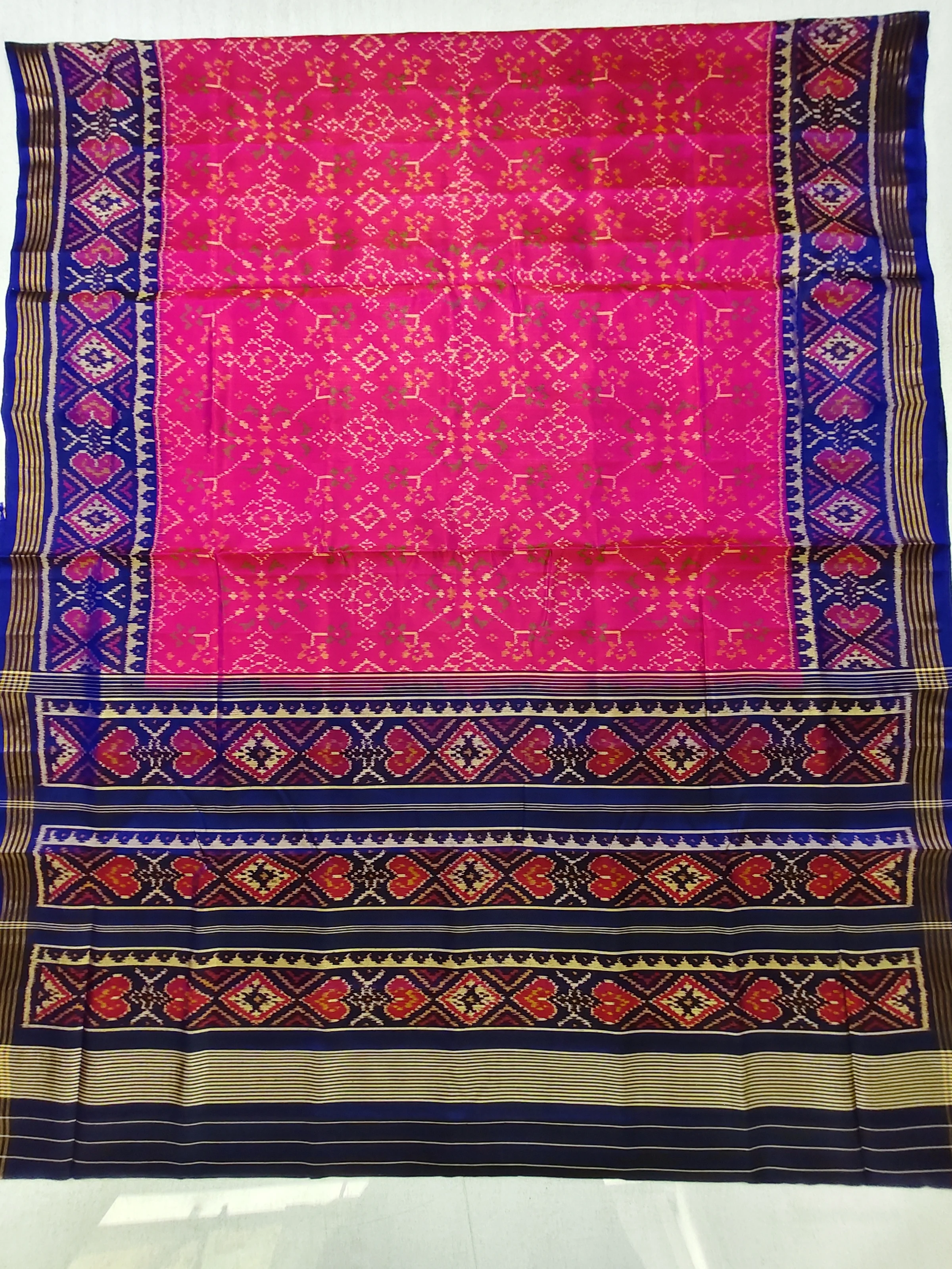Blue Selari Border Pink Navratan Motifs Single Ikat Patola Saree with Blouse Piece (6 Ply Silk)