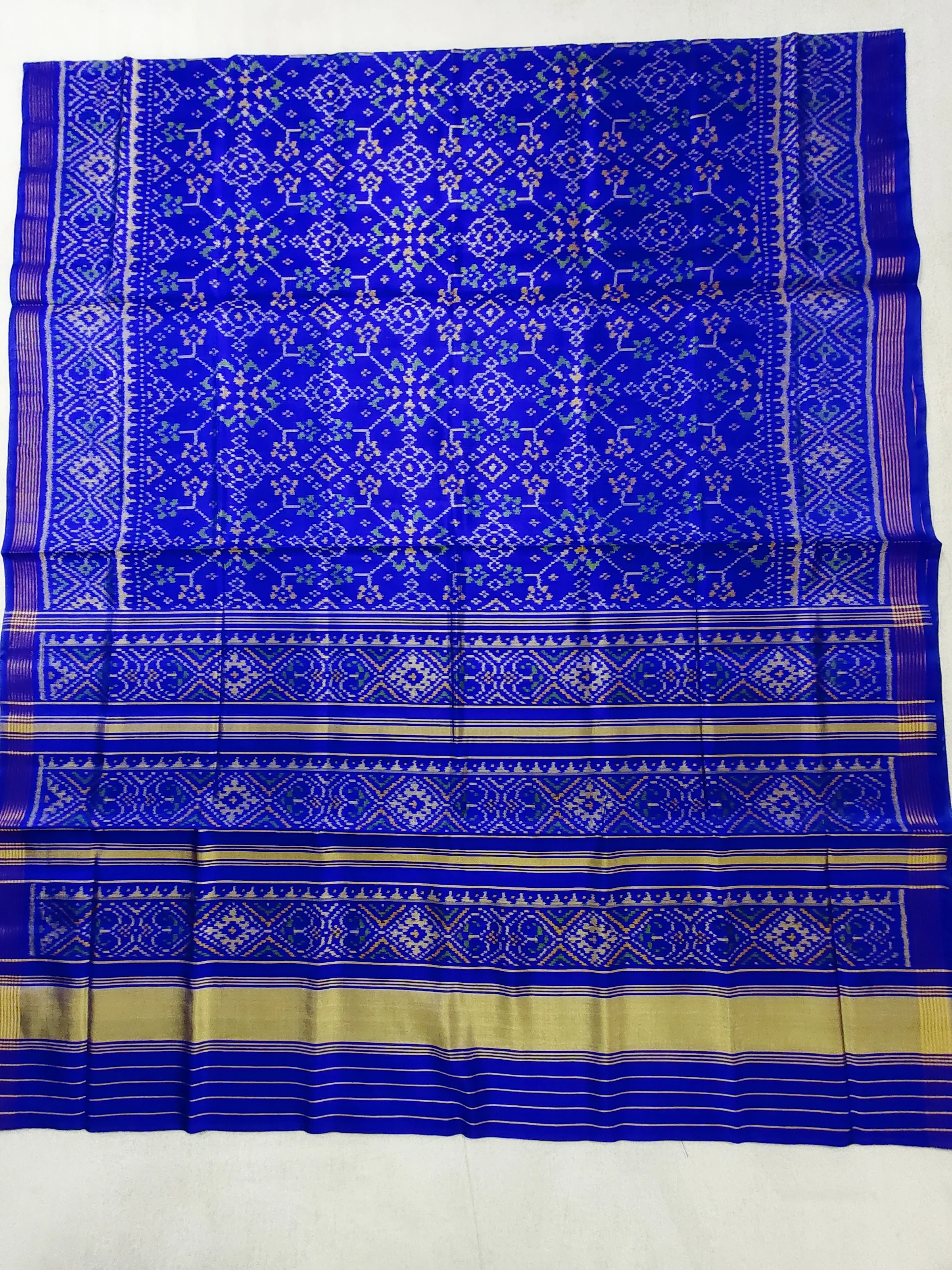 Royal Blue Selari Border Navratan Motifs Single Ikat Patola Saree with Blouse Piece (6 Ply Silk)