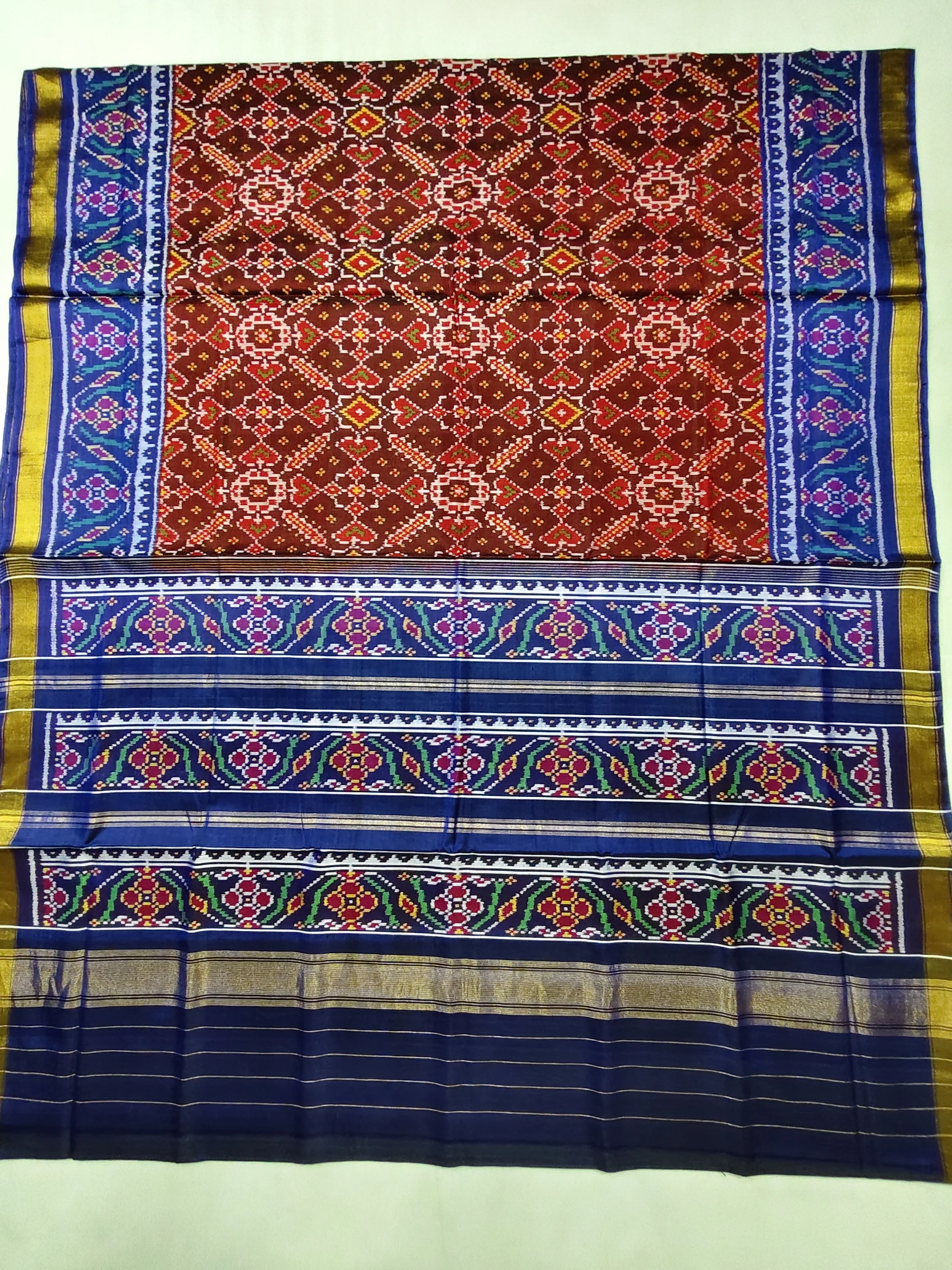 Blue Triful Border Brown Manekchowk Motifs Single Ikat Patola Saree with Blouse Piece (6 Ply Silk)