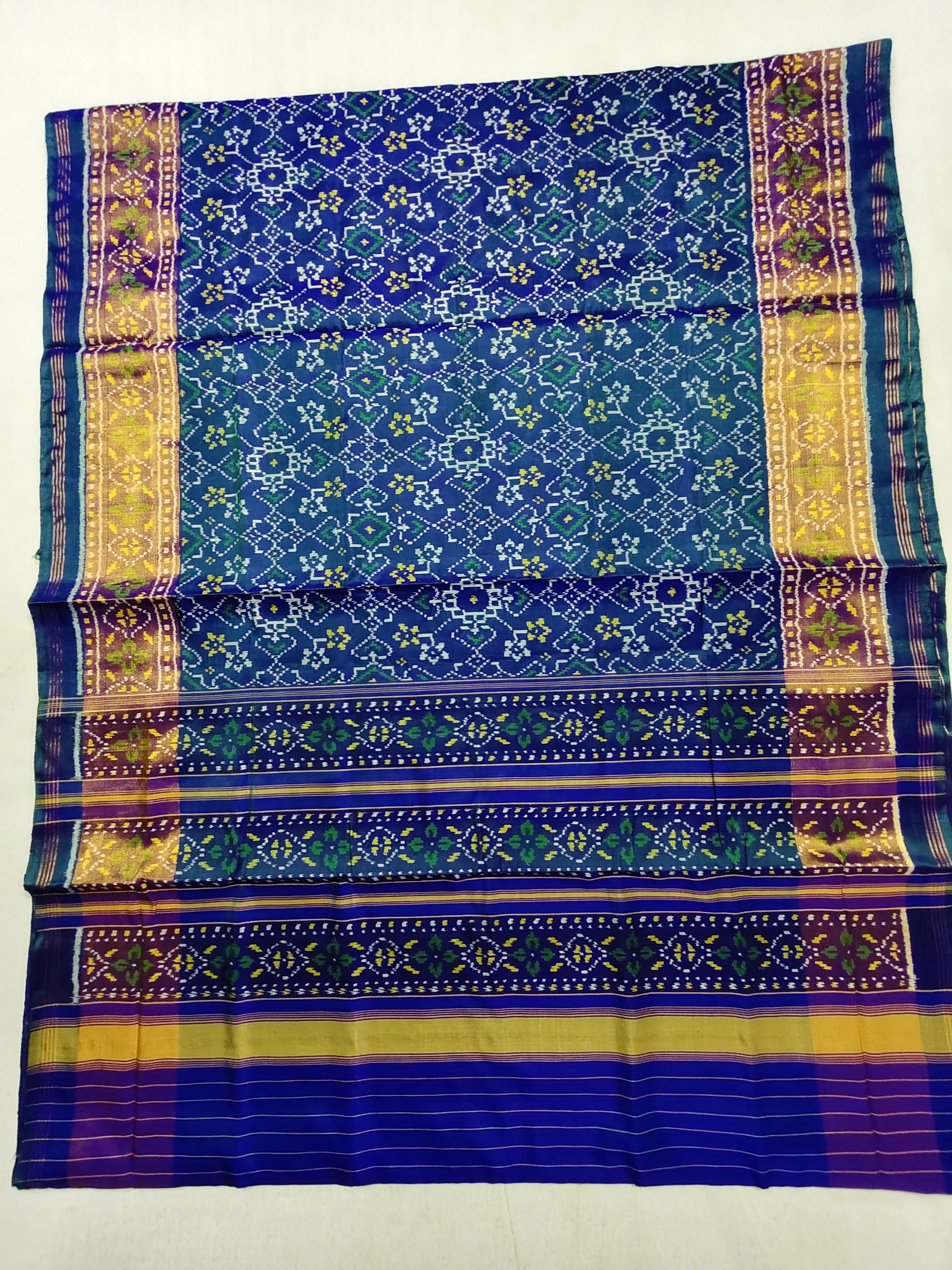 Greenish Blue Fancy Border Navratan Manekchowk Fusion Motifs Single Ikat Patola Saree