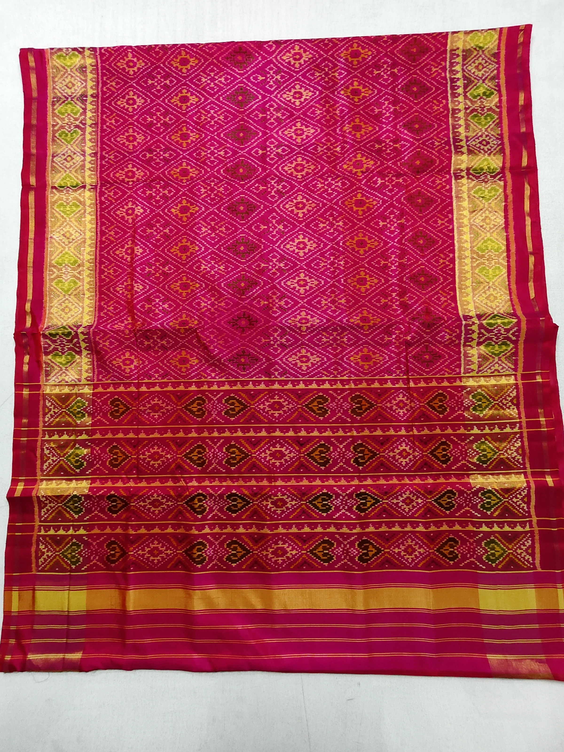 Pink Selari Border and Chandabhat Motifs Single Ikat Patola Saree