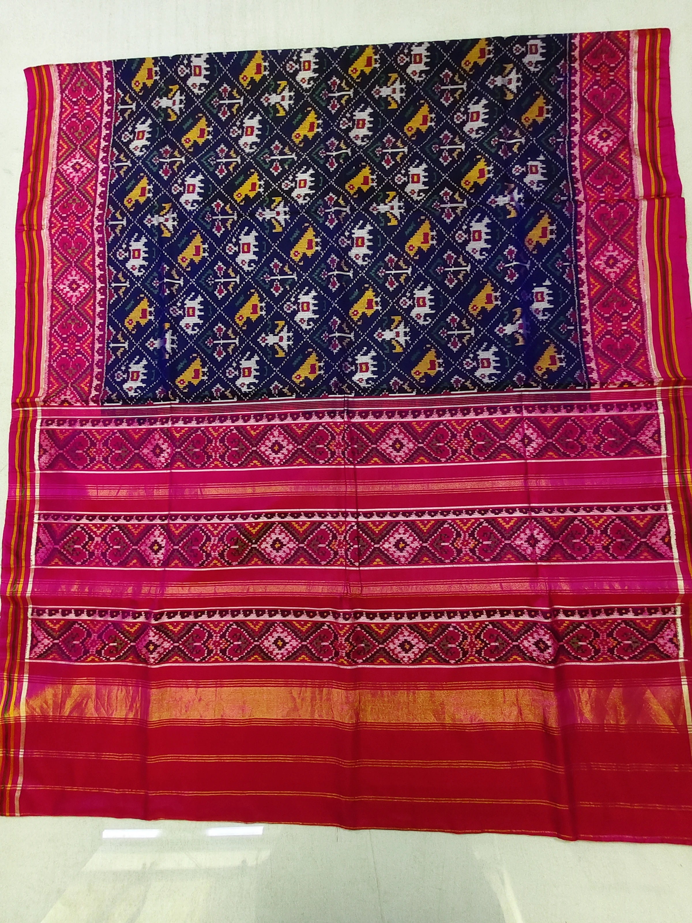 Pink Blue Selari Border Blue Nanu Narikunj Motifs Single Ikat Patola Saree with Blouse Piece (8 Ply Silk)