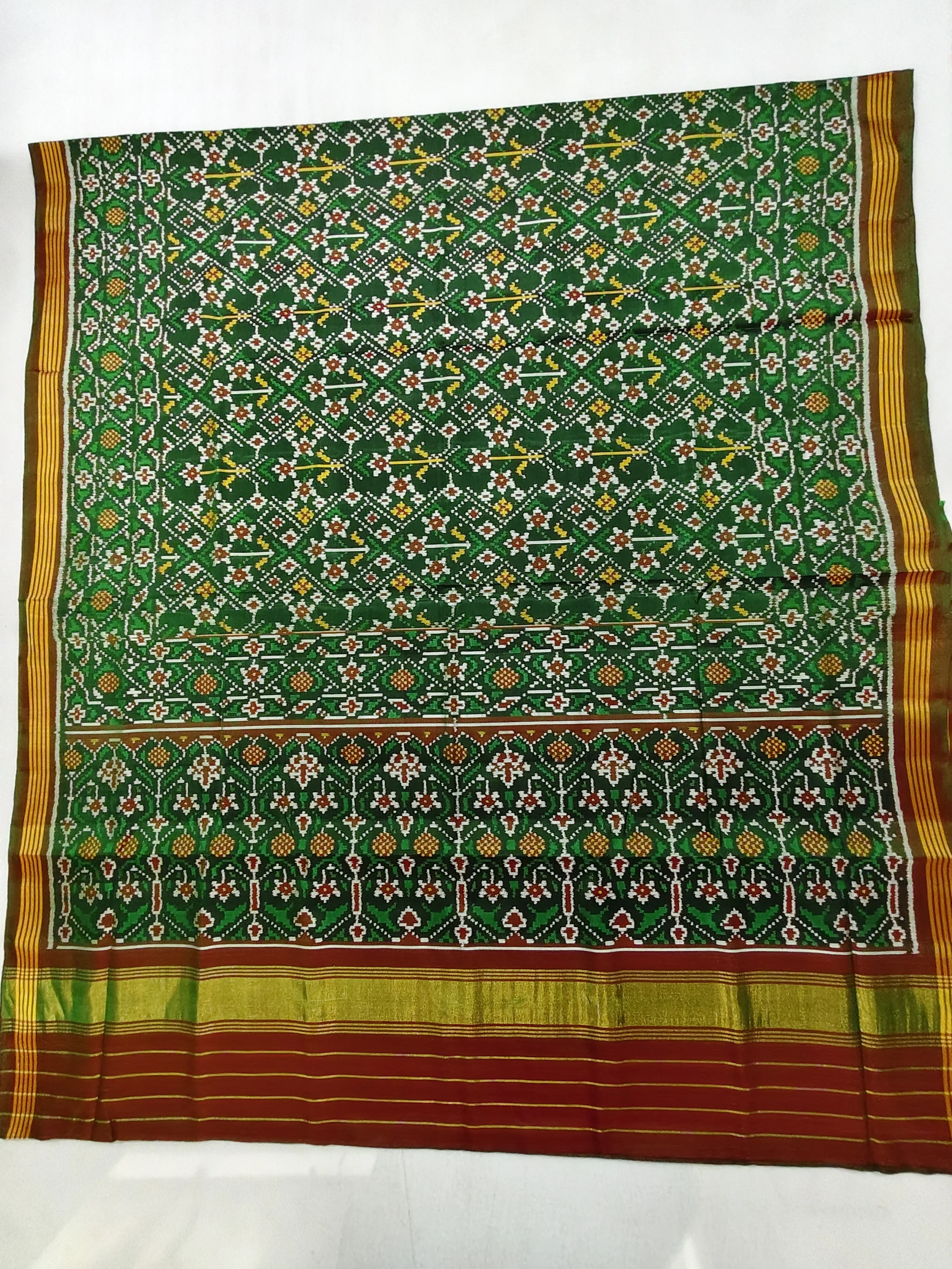 Green Jad Motifs Single Ikat Patola Saree 8 Ply Silk