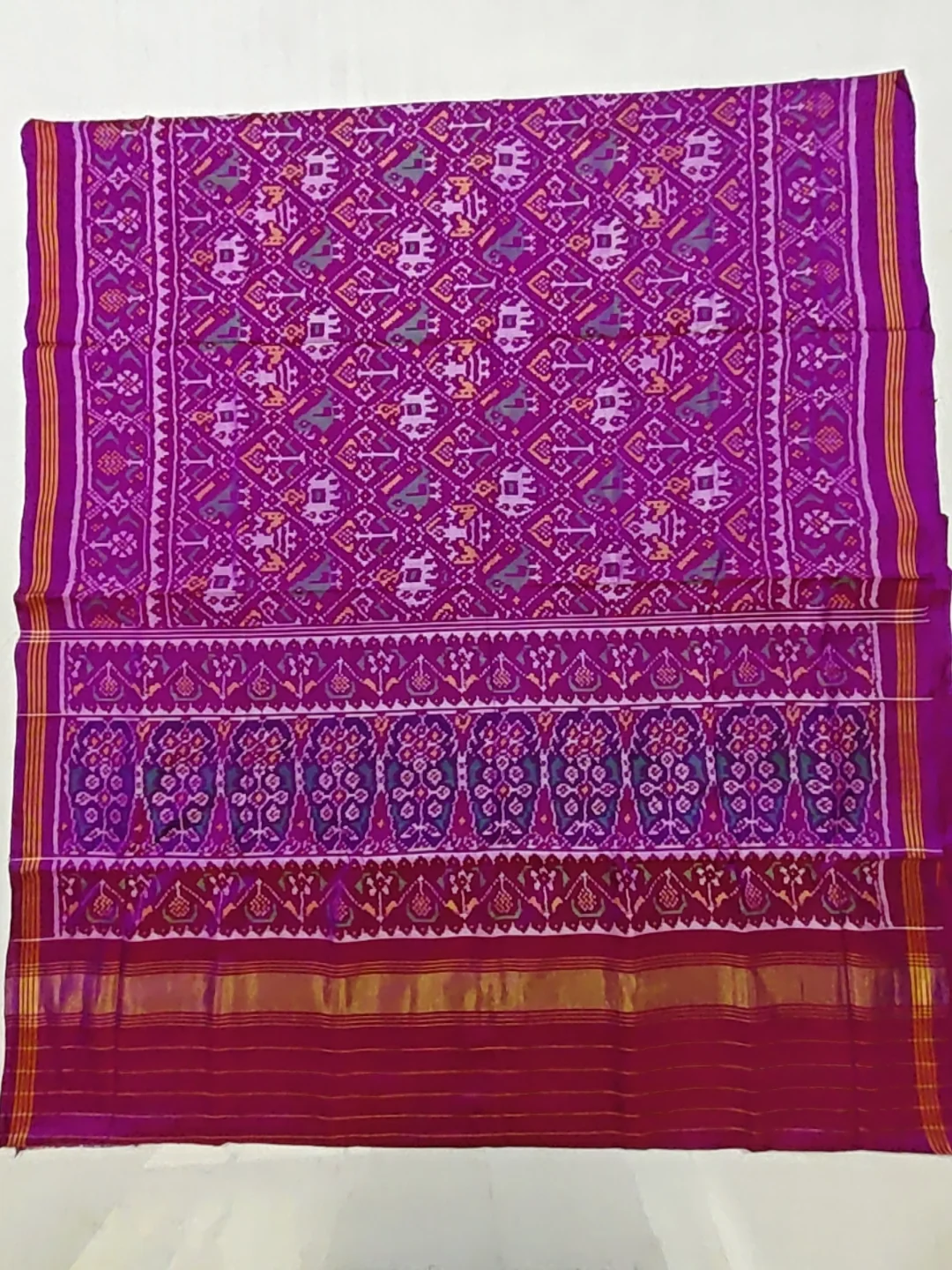 Pink Ghughra Border Nanu Narikunj Motifs Single Ikat Patola Saree 8 Ply Silk