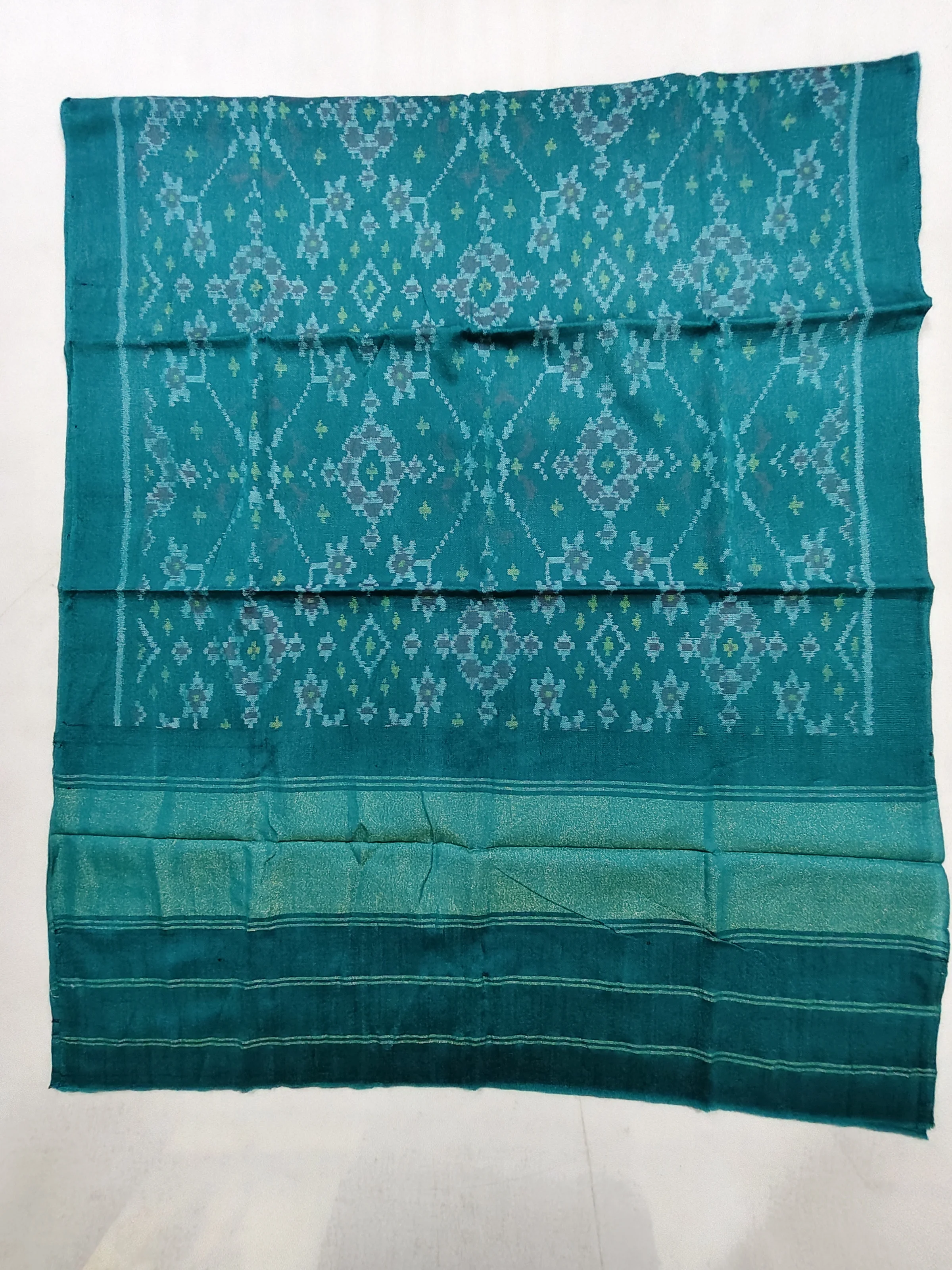 Morpich Navratan Motifs Woollen Shawl