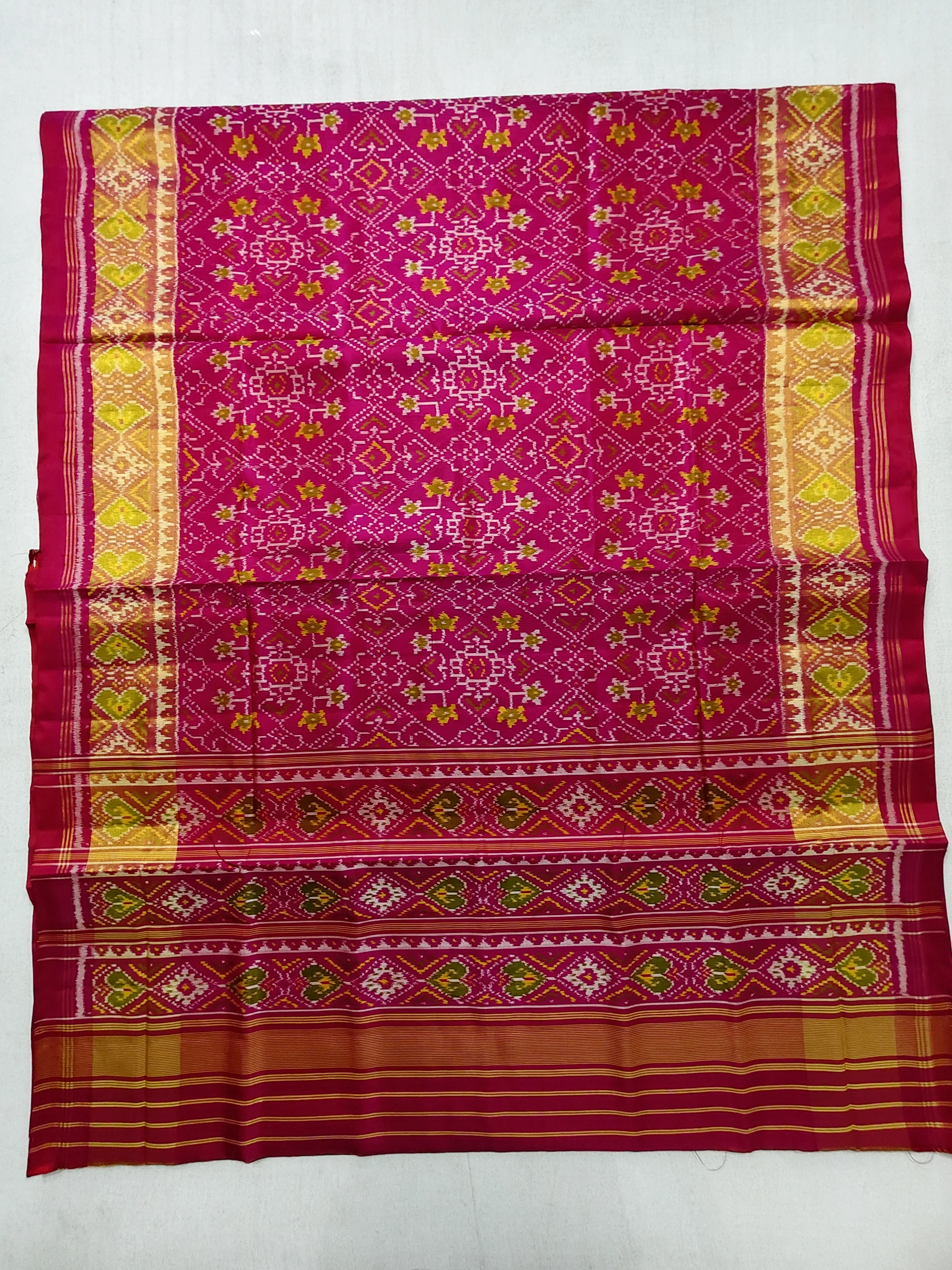 Pink Selari Border Navratan Manekchowk  Motifs Single Ikat Patola Saree