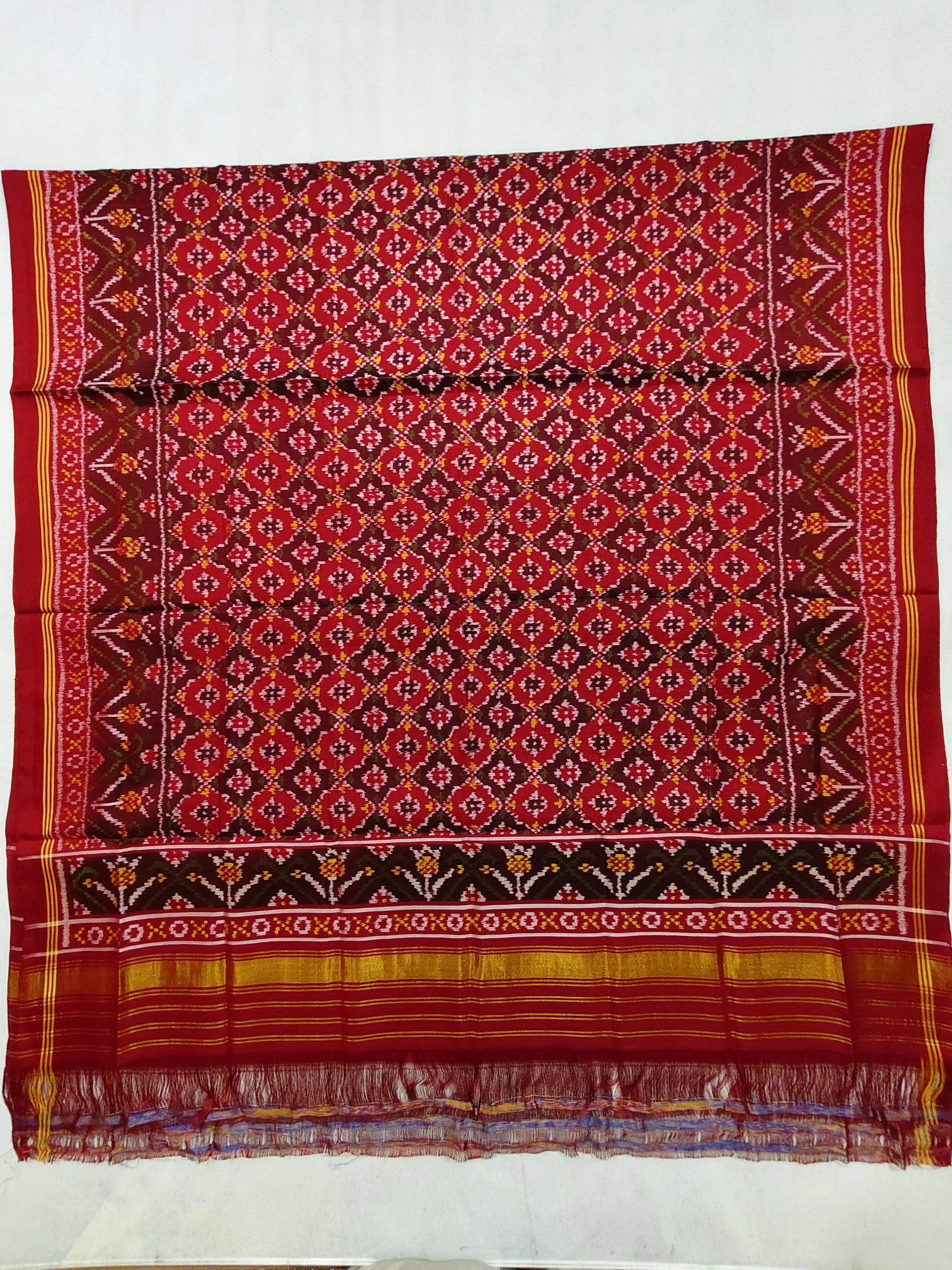 Red Jad Border Buttonfulbhat Motifs Chaniya Choli Dupatta Single Ikat 8 Ply Silk
