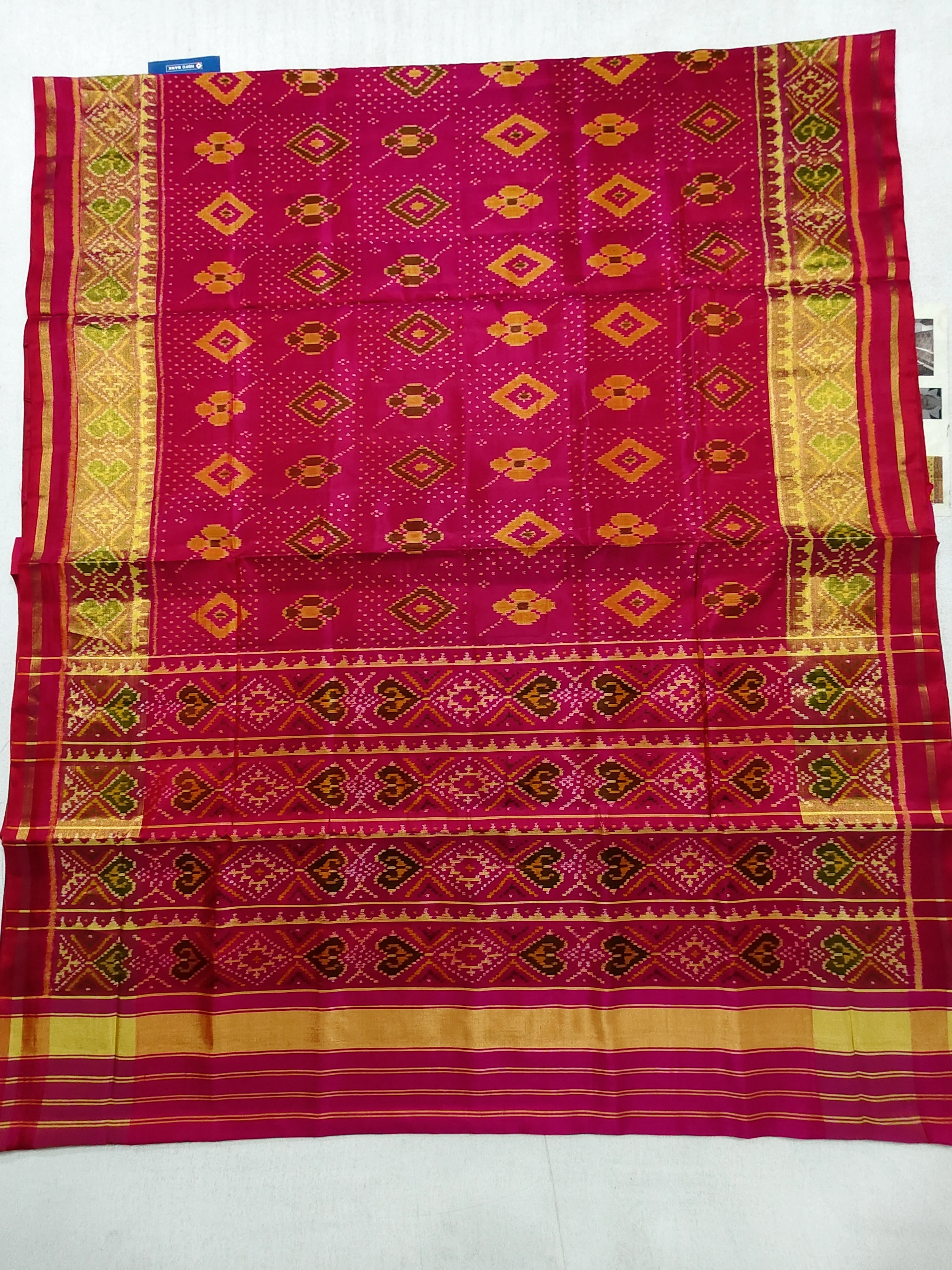 Pink Selari Border Chanda Chokda Motifs Single Ikat Patola Saree 6 Ply Silk